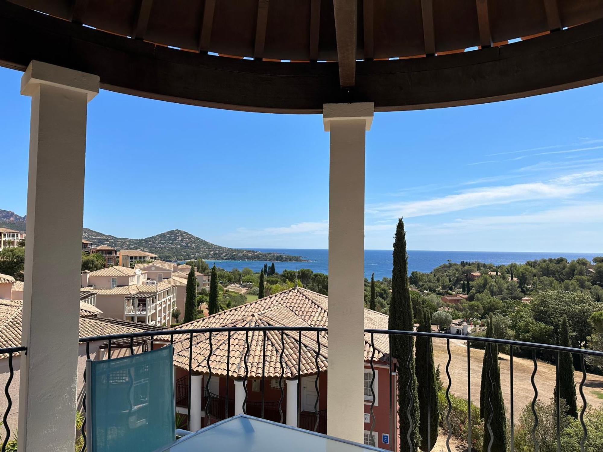 Cap Esterel Vue Mer Et Climatise Saint-Raphaël Dış mekan fotoğraf