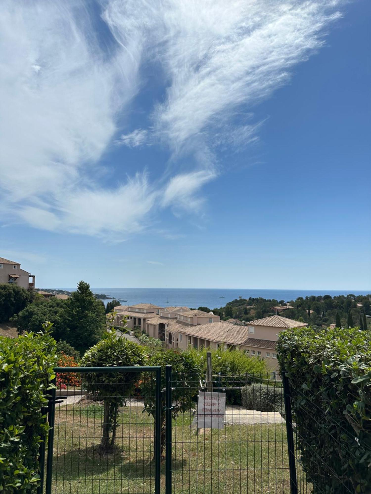 Cap Esterel Vue Mer Et Climatise Saint-Raphaël Dış mekan fotoğraf